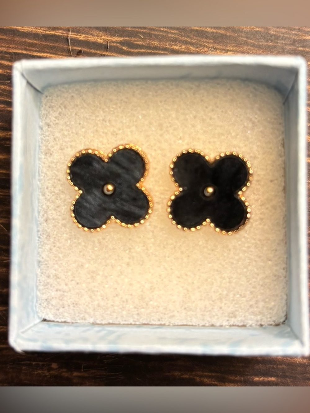 Black onyx clover earrings